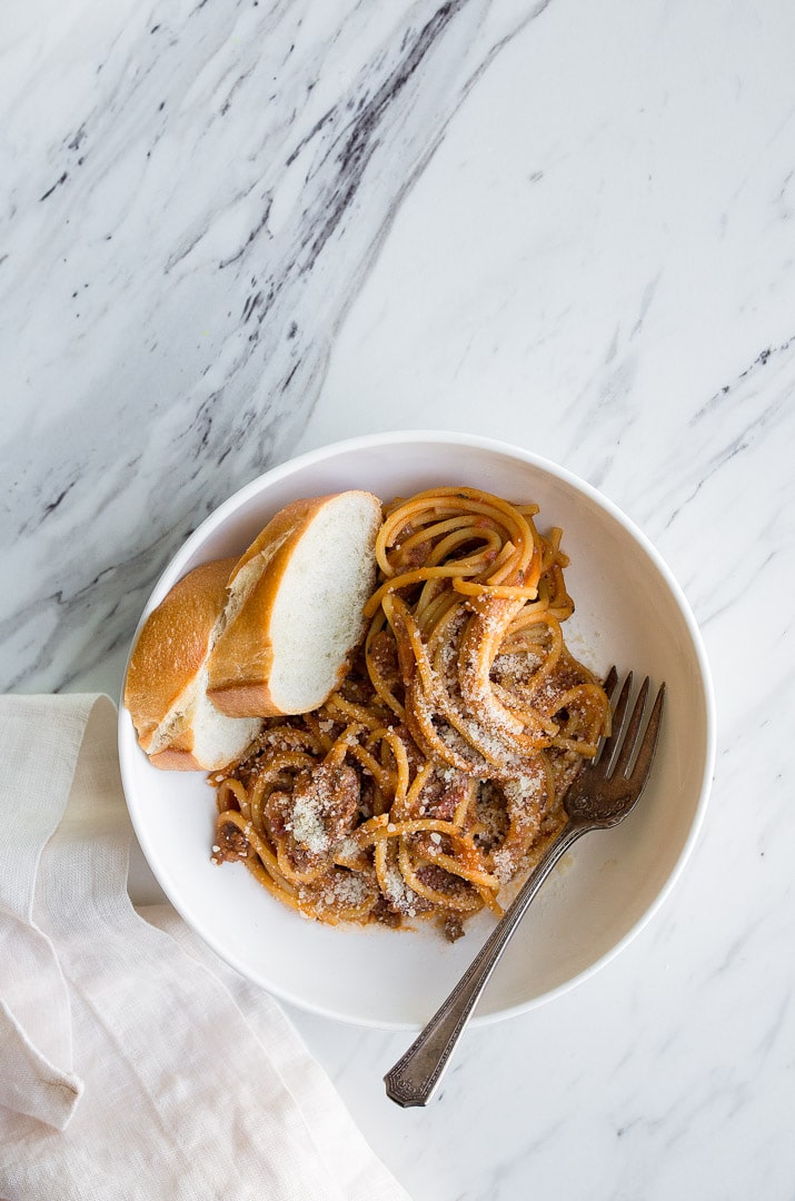 https://www.dessertfortwo.com/wp-content/uploads/2018/03/instant-pot-spaghetti-with-meat-sauce-6.jpg