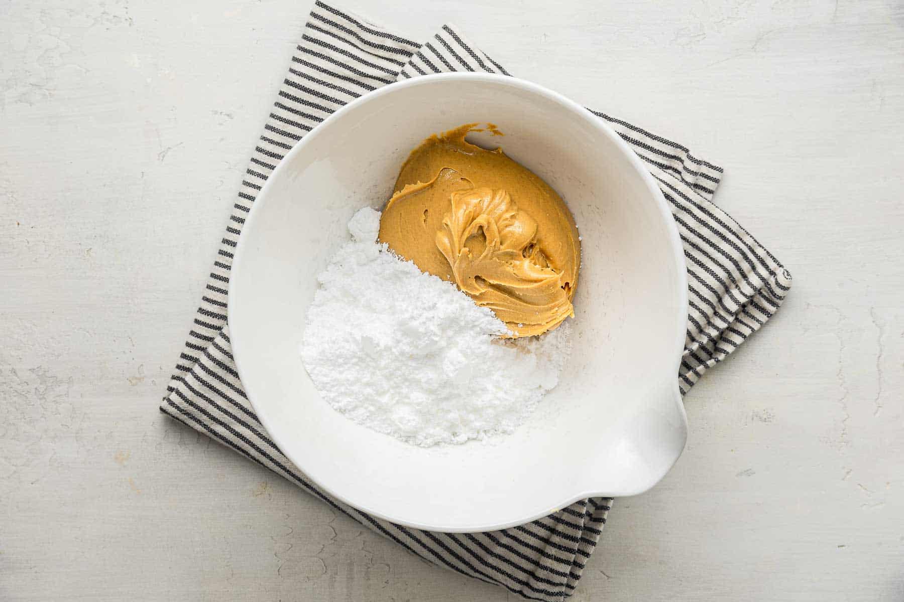 Creamy 2-Ingredient Homemade Peanut Butter