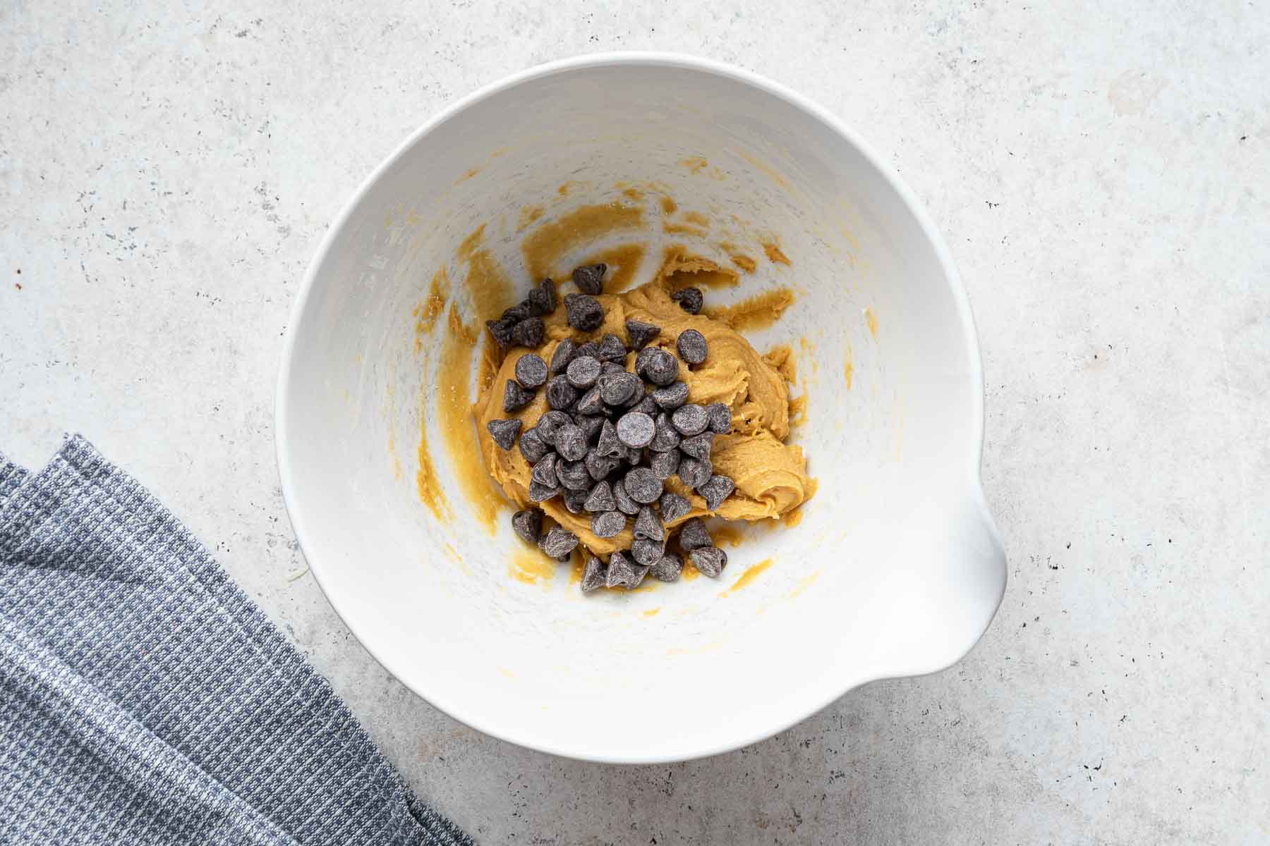 https://www.dessertfortwo.com/wp-content/uploads/2023/04/Single-Serve-Chocolate-Chip-Cookie-15.jpg